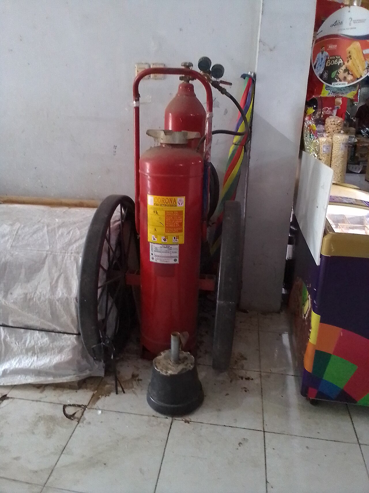 Operasi pemadaman kebakaran sungaiare